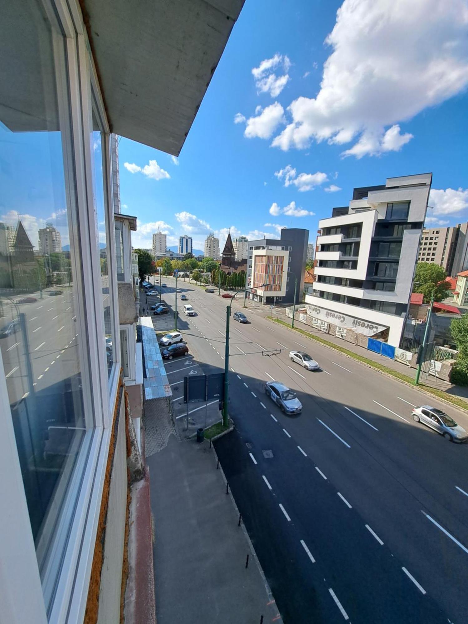 Garsoniera La Bulevard Брашов Экстерьер фото